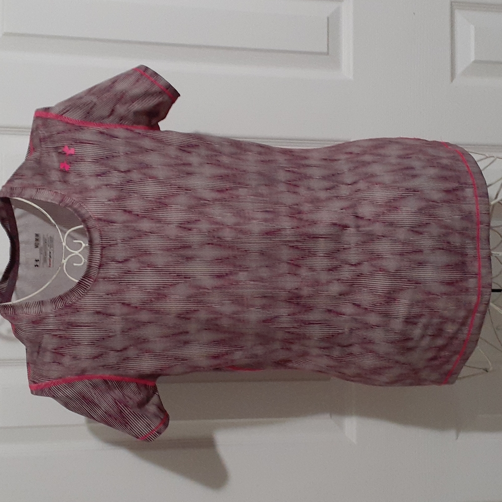 Under Armour Women's HeatGear Fitted Athletic Top Size M